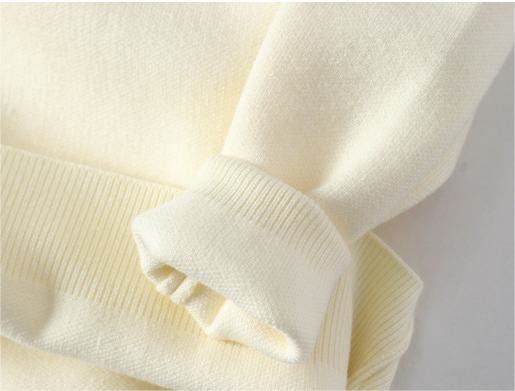 Men's Thickened Sweater in Large Letter Design Perfect for Winter Fashion and Comfort