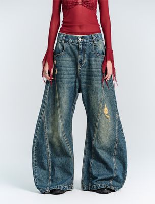 Streetwear Fashion Y2K Style Wide Straight Leg Fit Denim Jeans with Hole Decoration